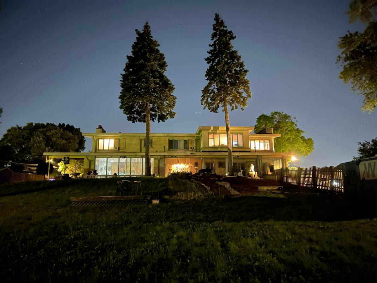 بيت شباب Pill Hill Mansion شيكاغو المظهر الخارجي الصورة