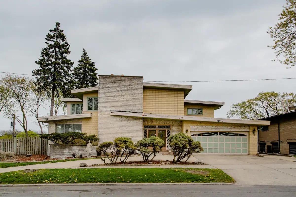 بيت شباب Pill Hill Mansion شيكاغو المظهر الخارجي الصورة