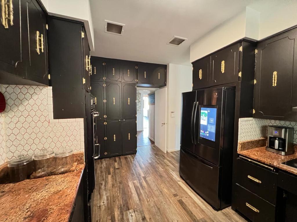 بيت شباب Pill Hill Mansion شيكاغو المظهر الخارجي الصورة